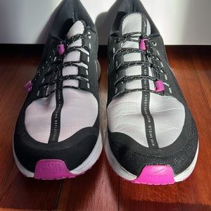 Nike run utility shield